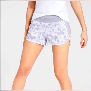 Athleta Track This Run Short 3", sz M